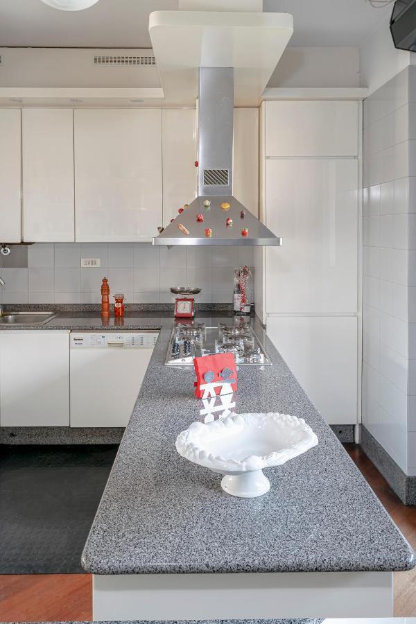 Splendido Appartamento 140 Mq Zona Tortona Milano Luaran gambar